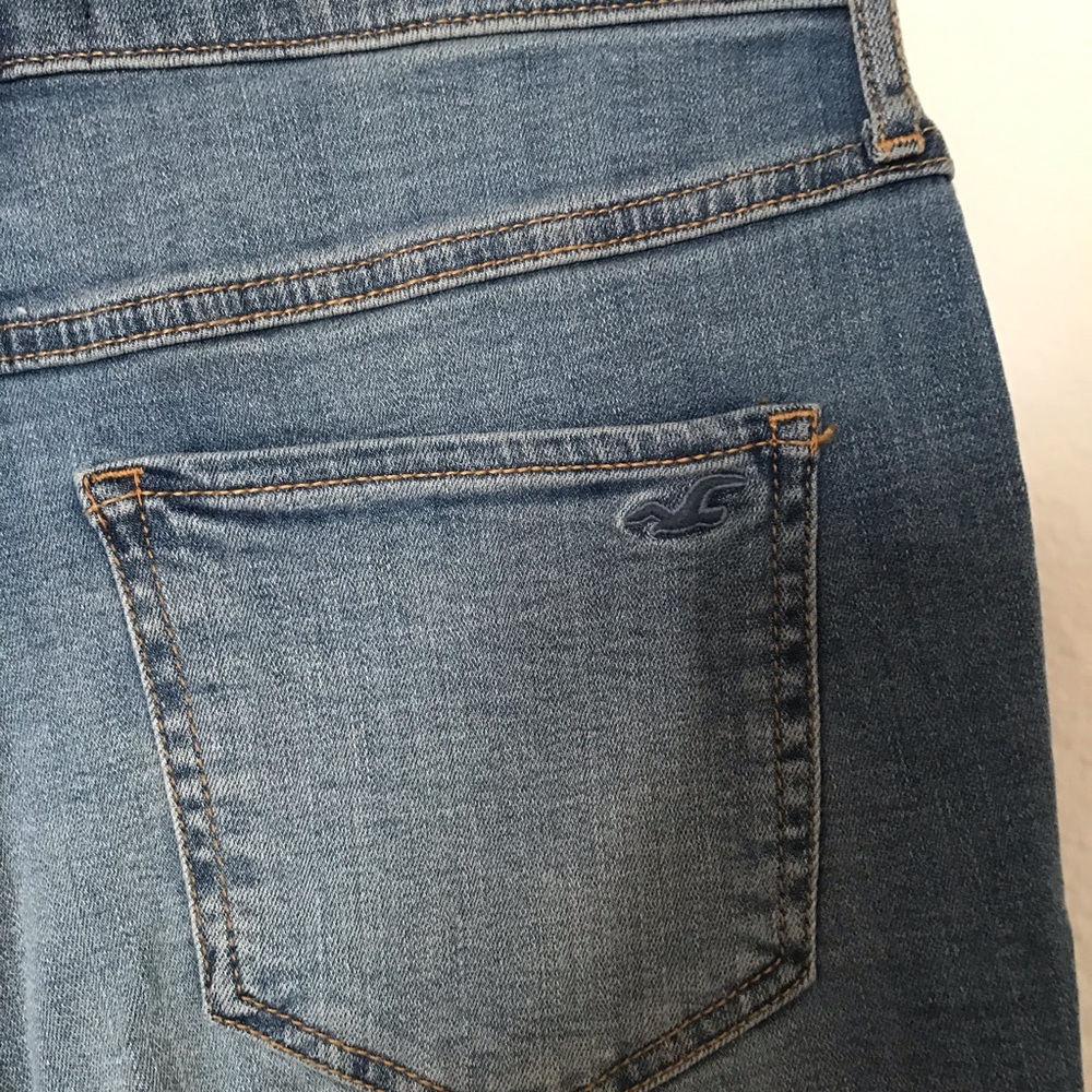 Hollister Blue Jean Short-shorts - Picture 3 of 4